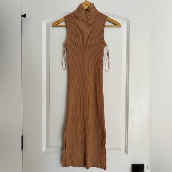 Magaschoni Caramel Mock Neck Ribbed Bodycon Dress - Picture 5 of 11